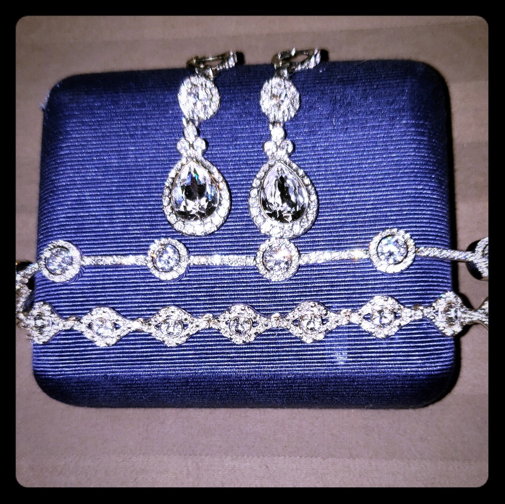 Costume jewelry used for wedding